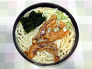 冷やしいかげそ天うどん（馬そば深大寺）