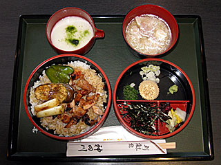 きじトロ御飯（神田川）