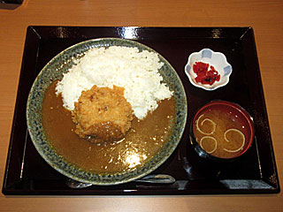 メンチカツカレー