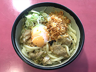 ぶっかけ肉玉うどん（馬そば深大寺）