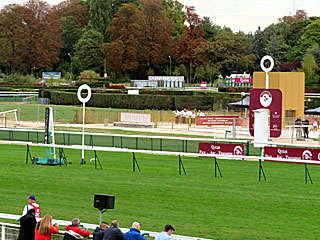 ゴール板@パリロンシャン競馬場