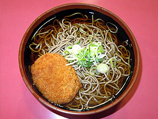 コロッケそば大盛り〔馬そば深大寺〕