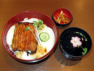 鰻とろろ丼〔鳥駒〕