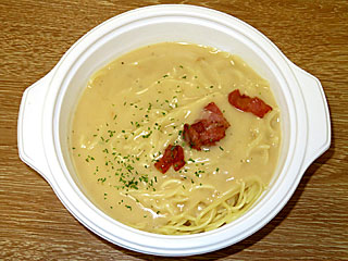 クリームカルボナーラ〔うまか洋麺屋@阪神競馬場〕