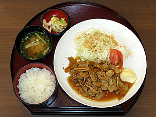 豚生姜焼定食〔ニユートーキヨー〕