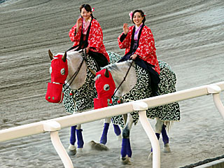 川崎競馬場コスプレ誘導馬