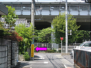 是政駅から東京競馬場へ